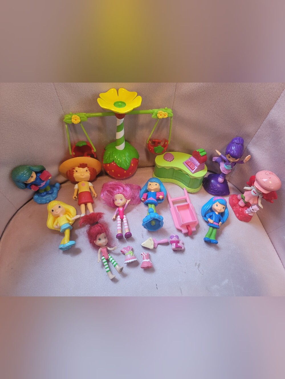 Strawbwrry Shortcake Toy Lot